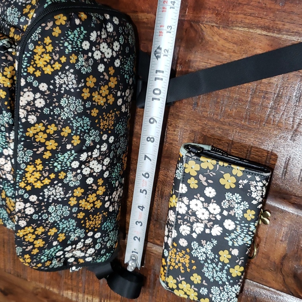 Backpack and Wallet - Picture 7 of 8